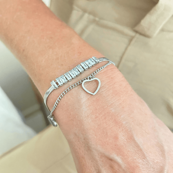 Pulseira Dupla Baguete Zircônias e Corações em Aço Inoxidável - Image 2